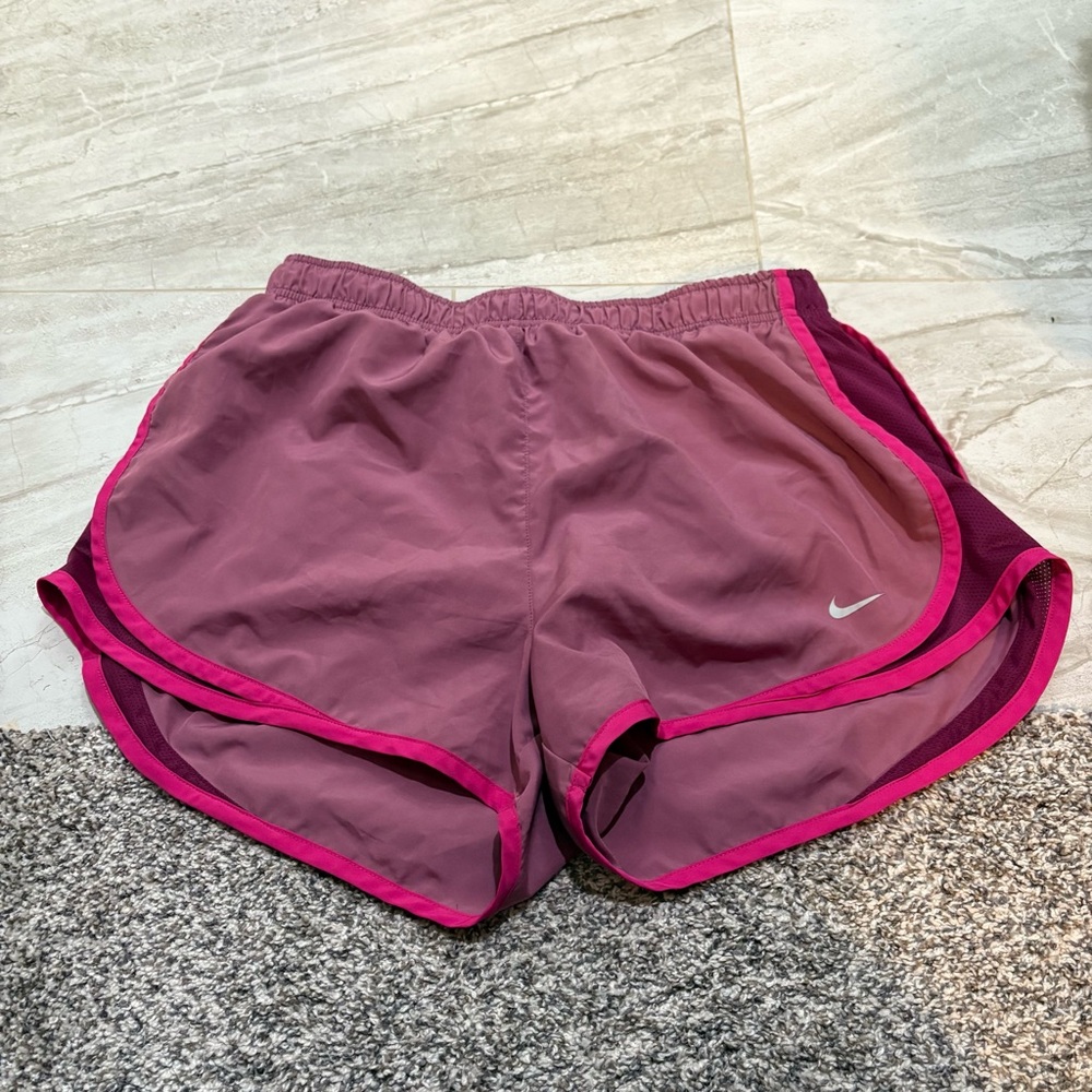 Nike Dri-fit Large Women's Athletic Shorts in Mauve/Pink
